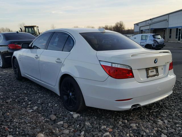 WBANV93589C135495 - 2009 BMW 535 XI WHITE photo 3