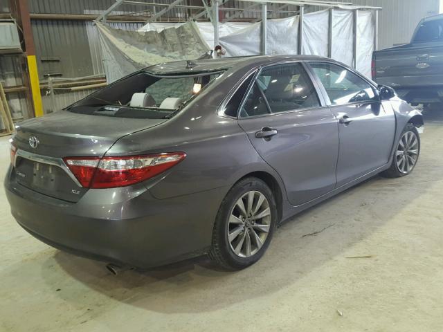 4T1BK1FK6HU579528 - 2017 TOYOTA CAMRY XSE GRAY photo 4