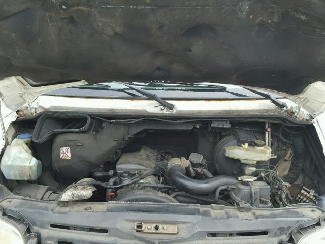 WD5PD744245621520 - 2004 SPRINTER 2500 SPRIN WHITE photo 7