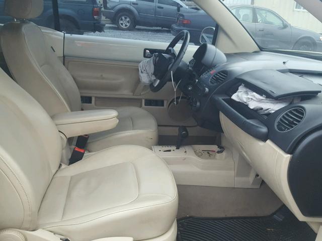 3VWRF31YX8M408698 - 2008 VOLKSWAGEN NEW BEETLE 奶油色 照片 5