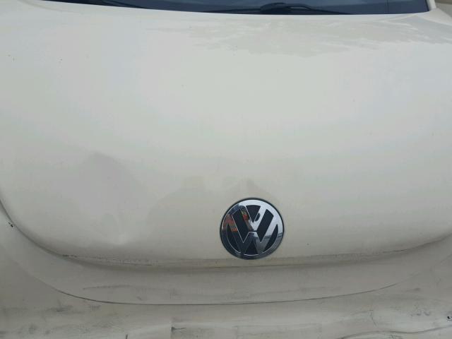 3VWRF31YX8M408698 - 2008 VOLKSWAGEN NEW BEETLE 奶油色 照片 7
