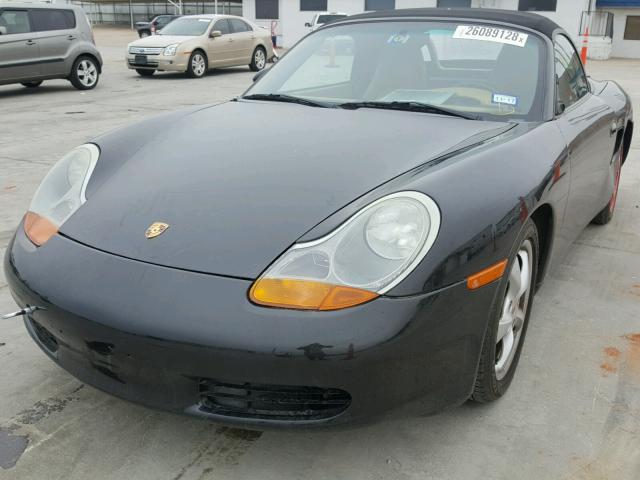 WP0CA29871U627058 - 2001 PORSCHE BOXSTER BLACK photo 2