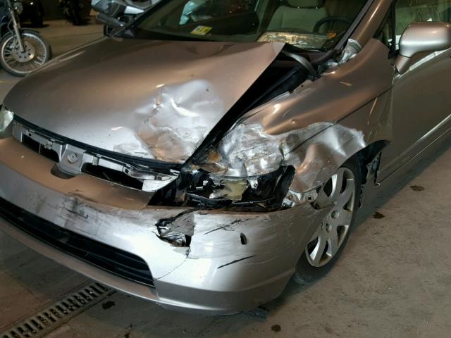 1HGFA16566L026059 - 2006 HONDA CIVIC LX SILVER photo 9