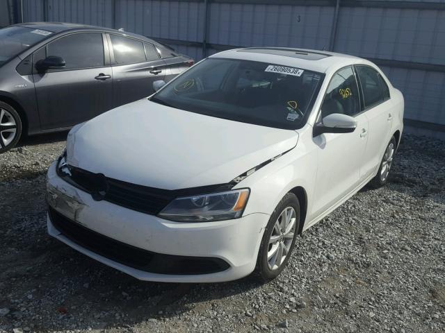 3VWDP7AJ1CM381482 - 2012 VOLKSWAGEN JETTA SE WHITE photo 2