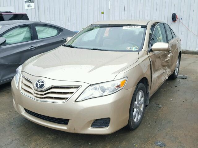 4T1BF3EK8BU201624 - 2011 TOYOTA CAMRY BASE GOLD photo 2