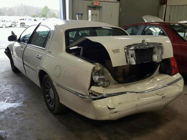 1LNHM82W4YY923646 - 2000 LINCOLN TOWN CAR S WHITE photo 3