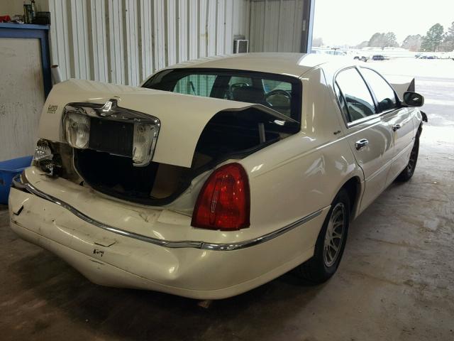 1LNHM82W4YY923646 - 2000 LINCOLN TOWN CAR S WHITE photo 4