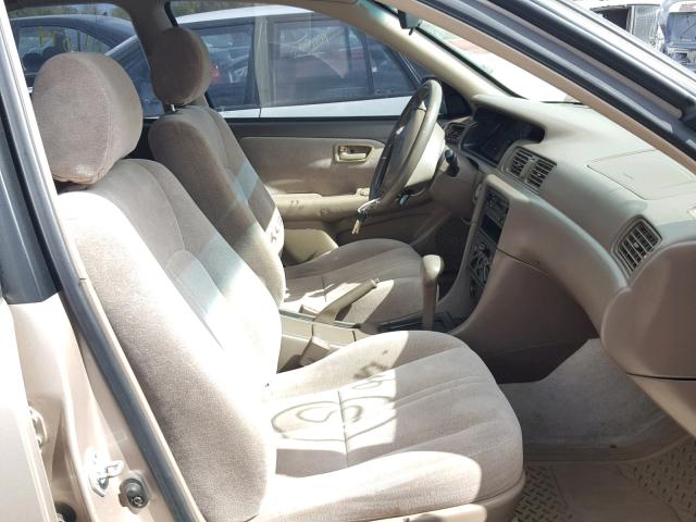 4T1BG22K2WU382866 - 1998 TOYOTA CAMRY CE BEIGE photo 5