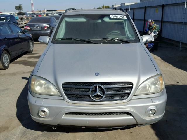 4JGAB57E13A418543 - 2003 MERCEDES-BENZ ML 350 SILVER photo 9