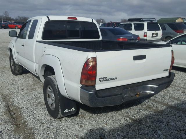 5TEUX42N26Z296757 - 2006 TOYOTA TACOMA ACC WHITE photo 3