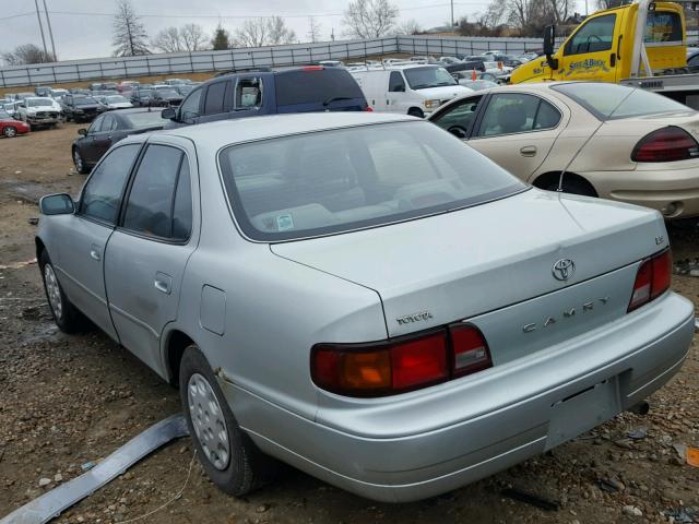 4T1SK12E7SU607117 - 1995 TOYOTA CAMRY LE GREEN photo 3