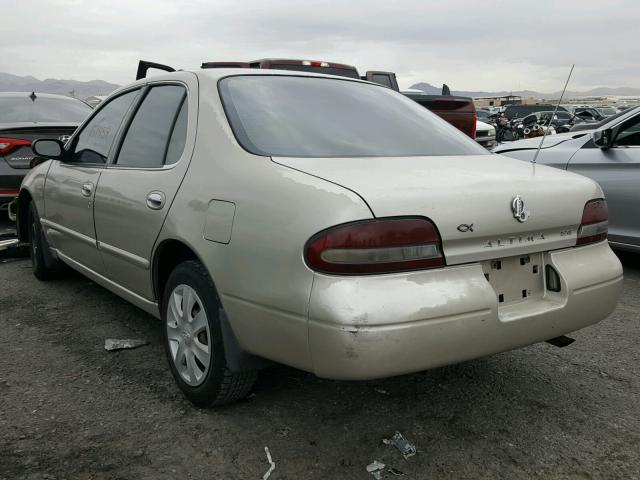 1N4BU31D4SC187735 - 1995 NISSAN ALTIMA XE SILVER photo 3