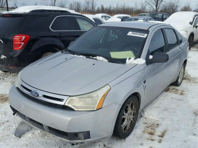 1FAHP35N48W165665 - 2008 FORD FOCUS SE SILVER photo 2