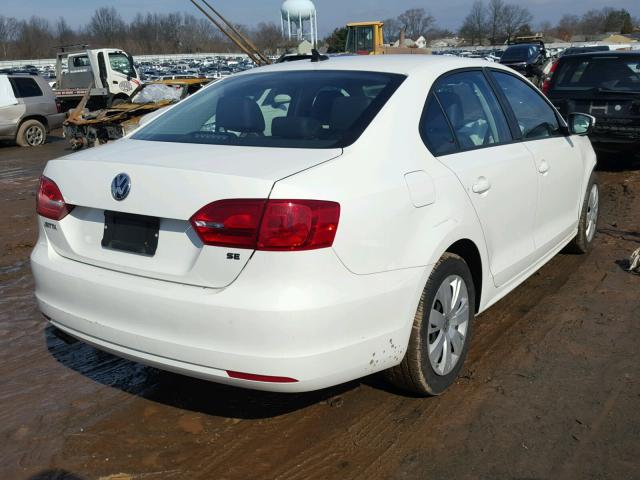 3VWD17AJ6EM218573 - 2014 VOLKSWAGEN JETTA SE WHITE photo 4