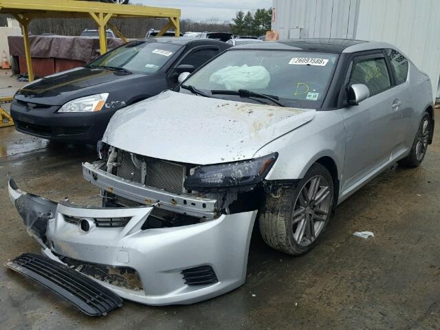 JTKJF5C74D3064791 - 2013 TOYOTA SCION TC 银色 照片 2