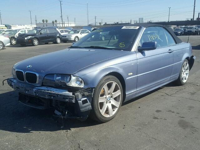 WBABS33452PG83763 - 2002 BMW 325 CI BLUE photo 2