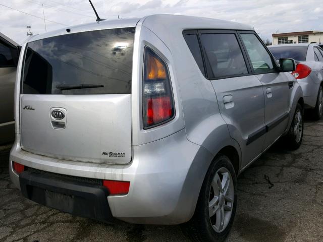 KNDJT2A2XA7058956 - 2010 KIA SOUL + SILVER photo 4