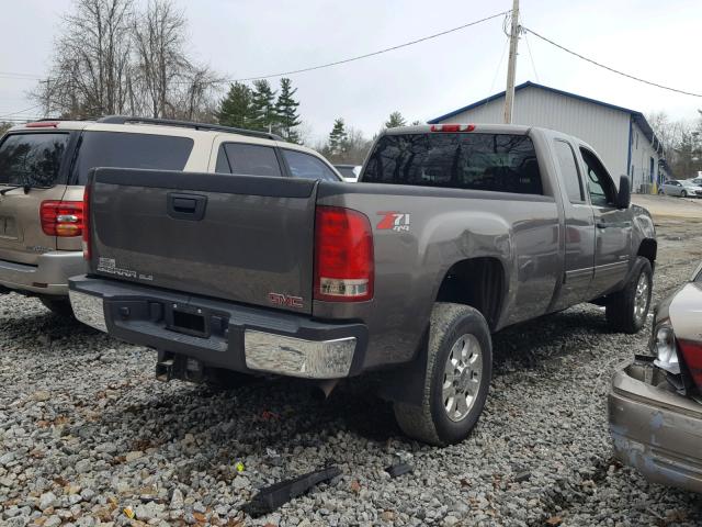 1GT220CG9CZ333583 - 2012 GMC SIERRA K25 GOLD photo 4