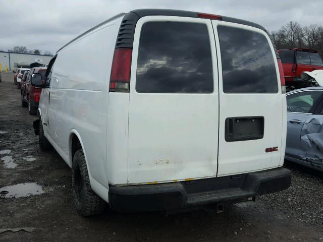 1GTFG15M6Y1169811 - 2000 GMC SAVANA G15 WHITE photo 3