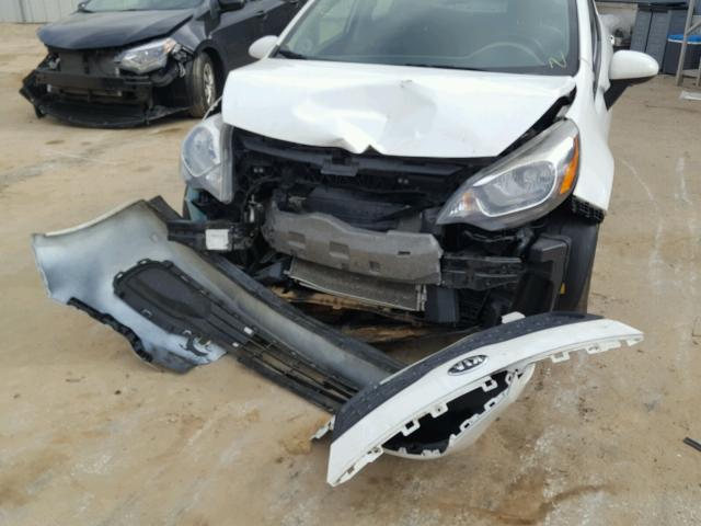 KNADM4A36E6395311 - 2014 KIA RIO LX Սպիտակ լուսանկար 9