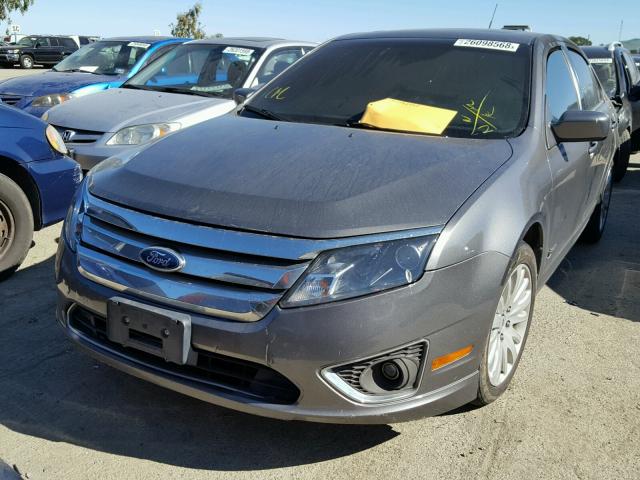 3FADP0L36AR304542 - 2010 FORD FUSION HYB SILVER photo 2