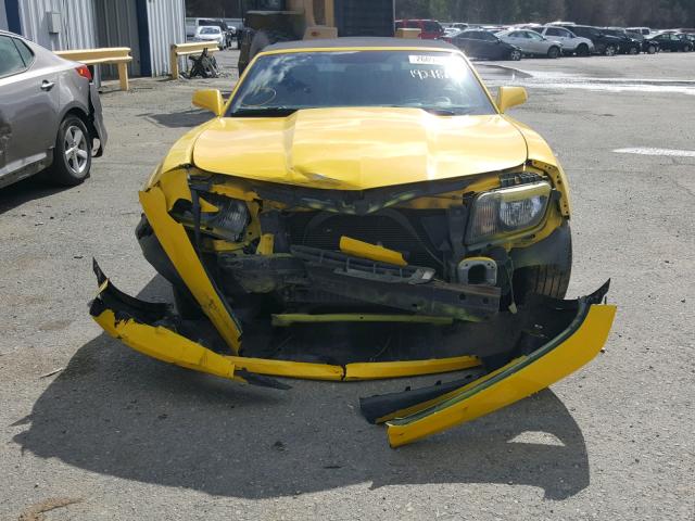 2G1FC3DD8B9192186 - 2011 CHEVROLET CAMARO LT YELLOW photo 9