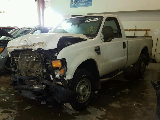 1FTNF2B5XAEA55133 - 2010 FORD F250 SUPER WHITE photo 2