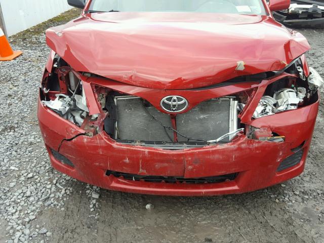 4T1BF3EK1BU661983 - 2011 TOYOTA CAMRY BASE RED photo 7