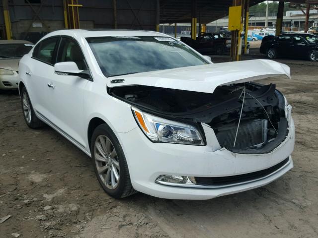 1G4GB5G31GF178265 - 2016 BUICK LACROSSE WHITE photo 1