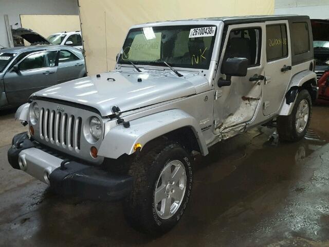 1J4BA5H1XAL207148 - 2010 JEEP WRANGLER U SILVER photo 2