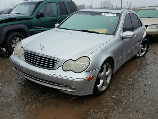 WDBRF40J84A630708 - 2004 MERCEDES-BENZ C 230K SPO SILVER photo 2