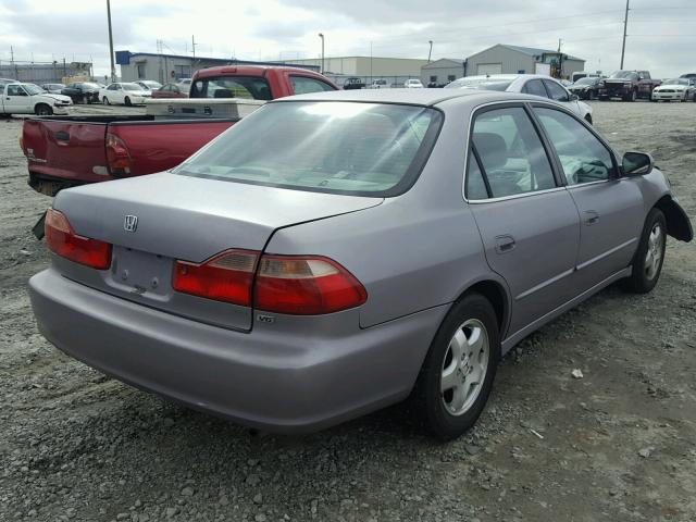 1HGCG1651YA043688 - 2000 HONDA ACCORD EX SILVER photo 4