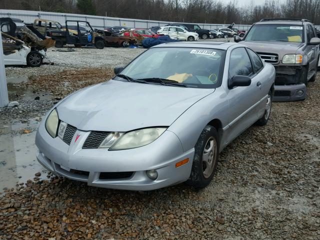 1G2JB12F247225592 - 2004 PONTIAC SUNFIRE SILVER photo 2