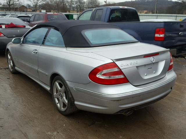 WDBTK75J05F141638 - 2005 MERCEDES-BENZ CLK 500 SILVER photo 3