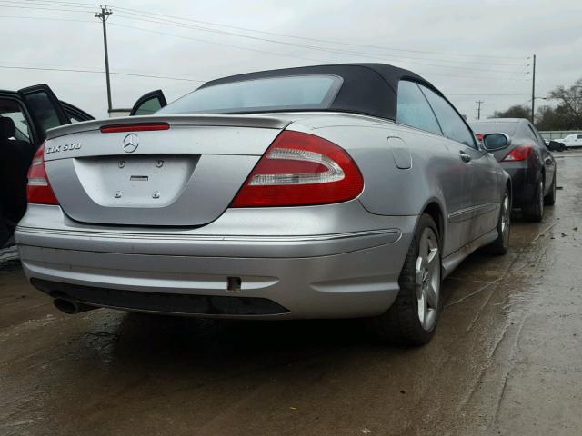 WDBTK75J05F141638 - 2005 MERCEDES-BENZ CLK 500 SILVER photo 4