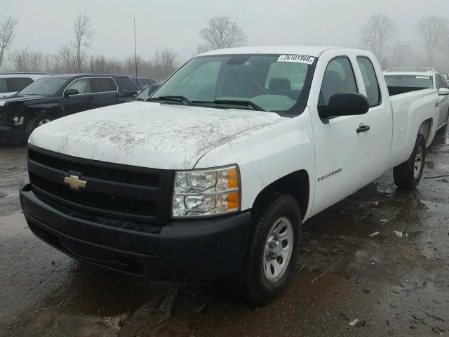 1GCEK19078E200994 - 2008 CHEVROLET SILVERADO WHITE photo 2