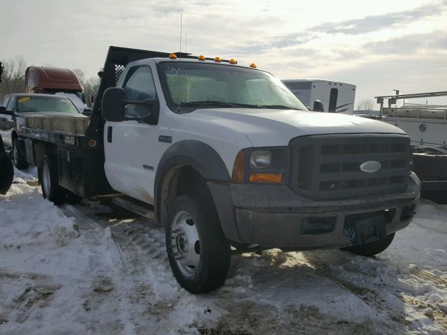 1FDXF47P15EC29686 - 2005 FORD F450 SUPER WHITE photo 1