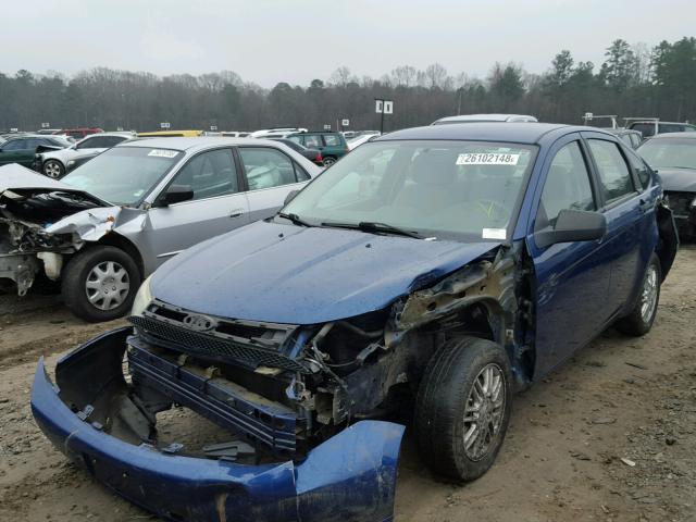 1FAHP35N99W142450 - 2009 FORD FOCUS SE BLUE photo 2