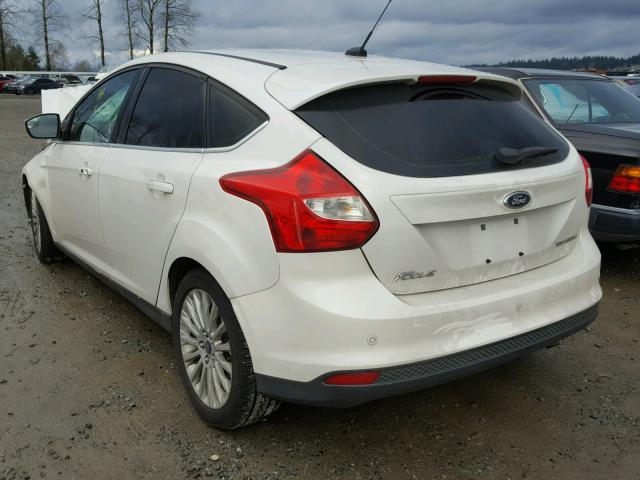 1FAHP3N21CL480309 - 2012 FORD FOCUS TITA WHITE photo 3