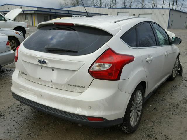 1FAHP3N21CL480309 - 2012 FORD FOCUS TITA WHITE photo 4