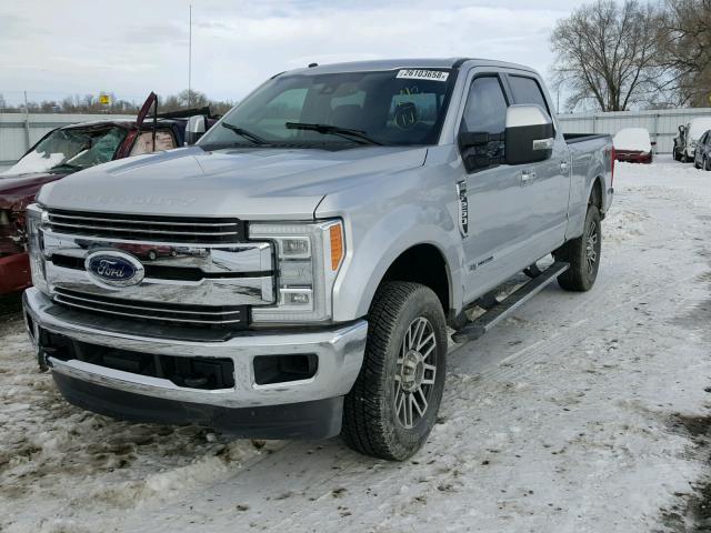 1FT7W2BT8HEC61701 - 2017 FORD F250 SUPER SILVER photo 2