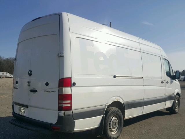 WD3PE8CC7C5622973 - 2012 MERCEDES-BENZ SPRINTER 2 WHITE photo 4