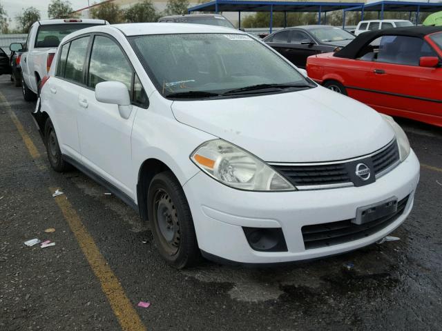 3N1BC13E19L367344 - 2009 NISSAN VERSA S WHITE photo 1