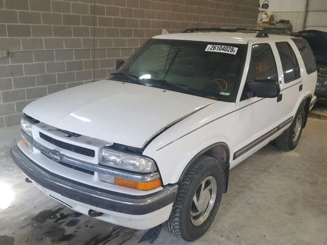 1GNDT13WXX2209671 - 1999 CHEVROLET BLAZER WHITE photo 2