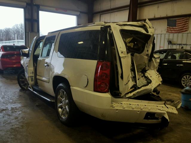 1GKFK668X7J306183 - 2007 GMC YUKON XL D WHITE photo 3