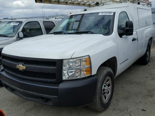 1GCEC14X08Z135173 - 2008 CHEVROLET SILVERADO WHITE photo 2