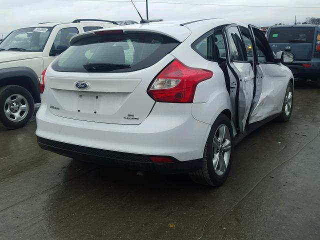 1FADP3K21EL284134 - 2014 FORD FOCUS SE WHITE photo 4