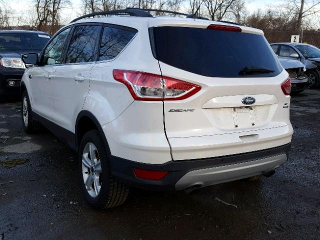 1FMCU9G91GUC48993 - 2016 FORD ESCAPE SE WHITE photo 3