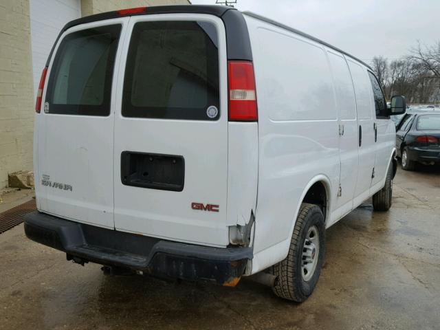 1GTGG25C781123924 - 2008 GMC SAVANA G25 WHITE photo 4