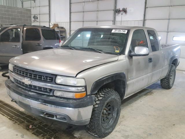 1GCEK19T5YE393222 - 2000 CHEVROLET SILVERADO TAN photo 2